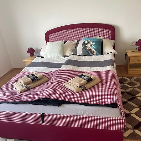Valentina Apartman Balatonmariafurdo Luaran gambar