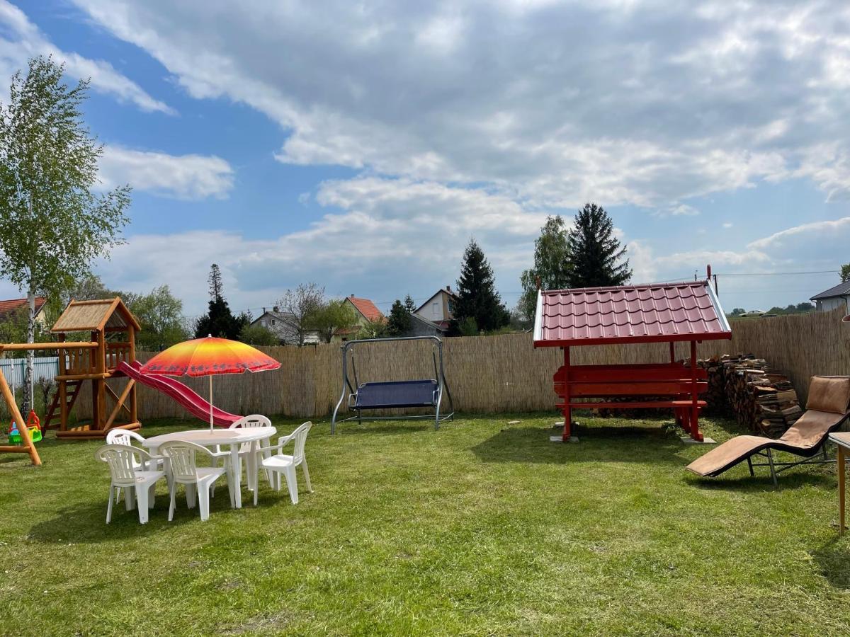 Valentina Apartman Balatonmariafurdo Luaran gambar