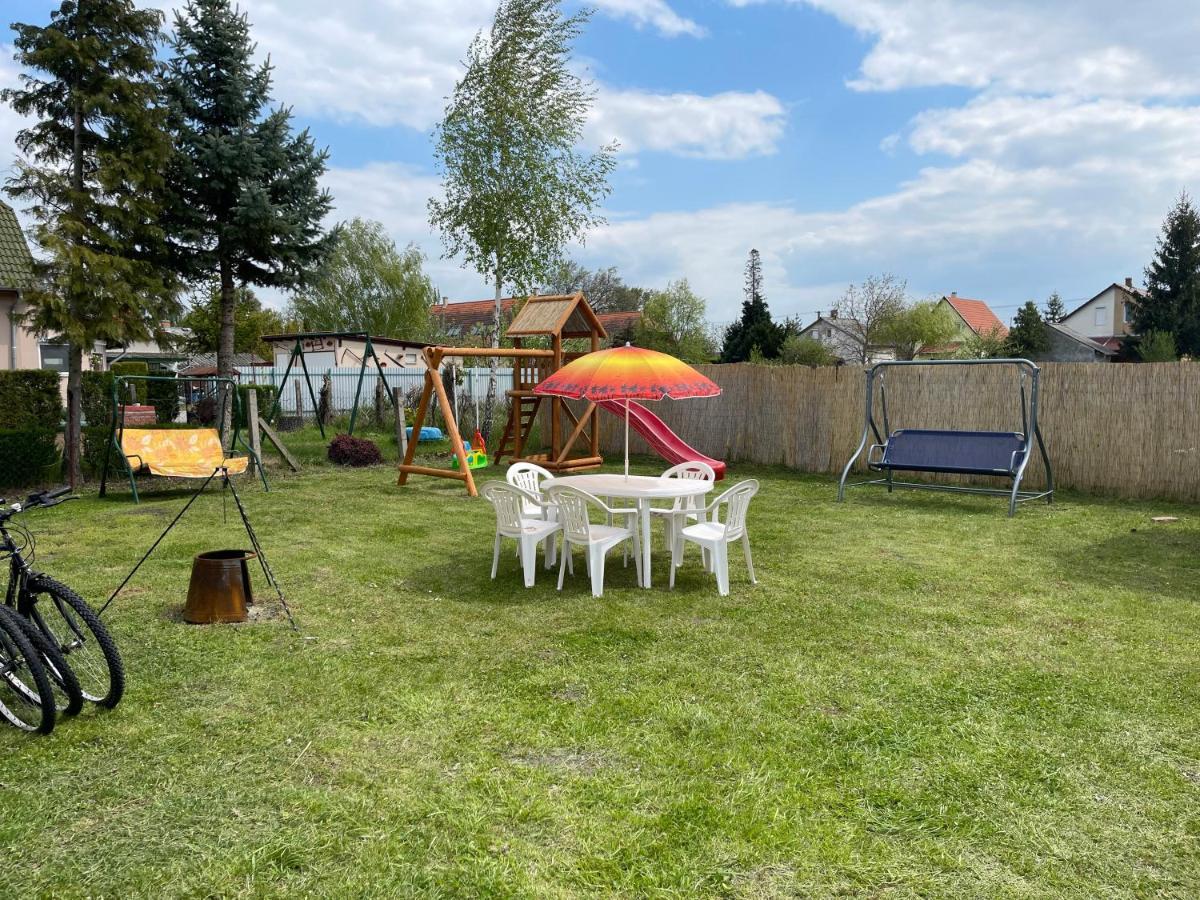 Valentina Apartman Balatonmariafurdo Luaran gambar