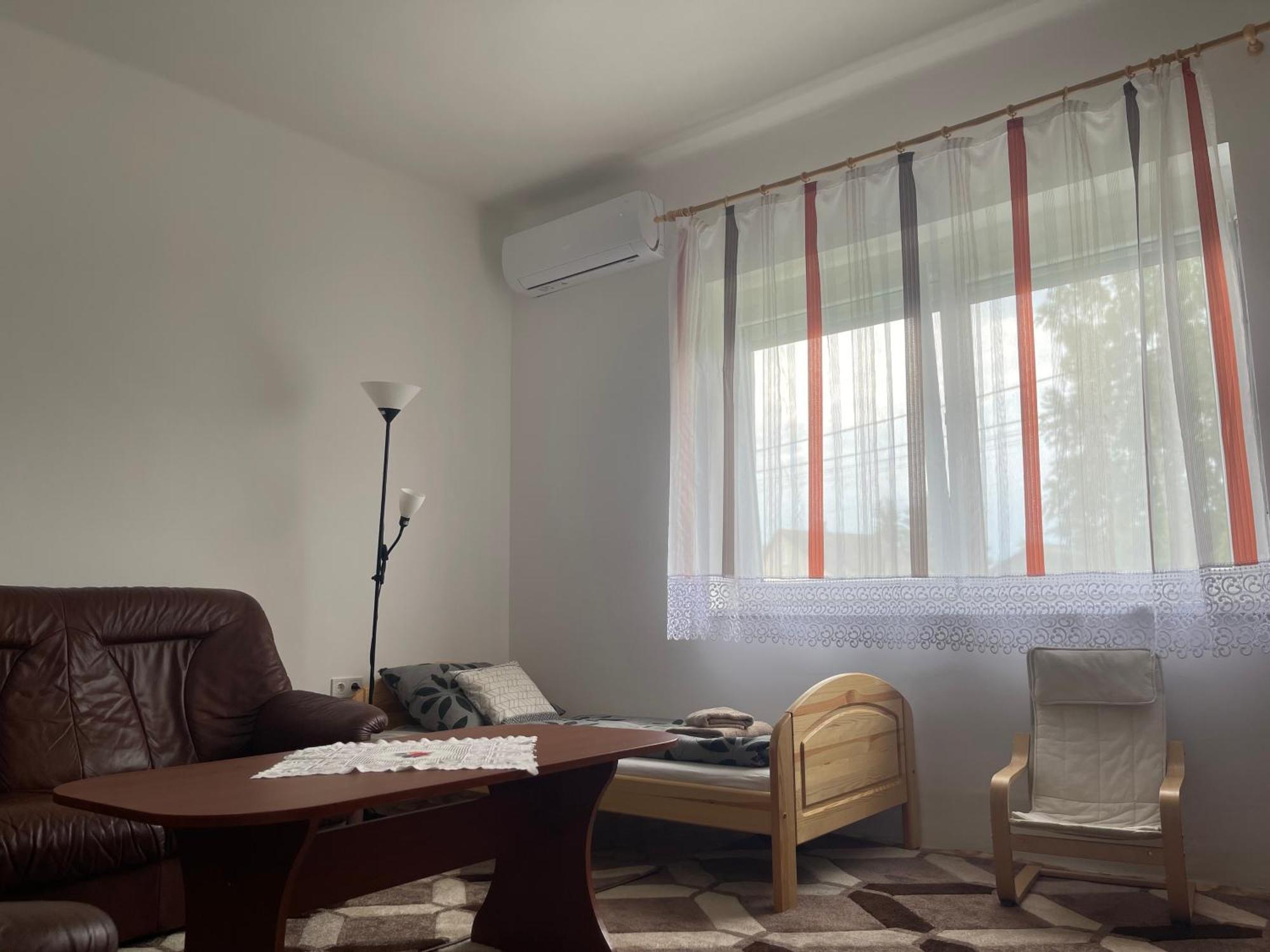 Valentina Apartman Balatonmariafurdo Luaran gambar